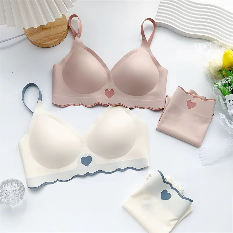 Combo Of 4 Bra & panties Sets imported