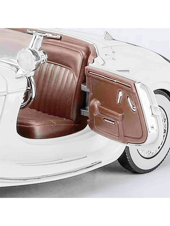 Mercedes Benz 500K Model 1:24 Scale Diecast Car - Metal Collectible