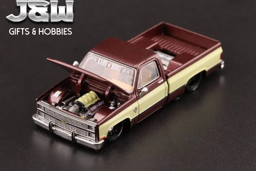 Kaido House x Mini GT Chevrolet Silverado Kaido Vintage Spec V1 - 1:64 scale