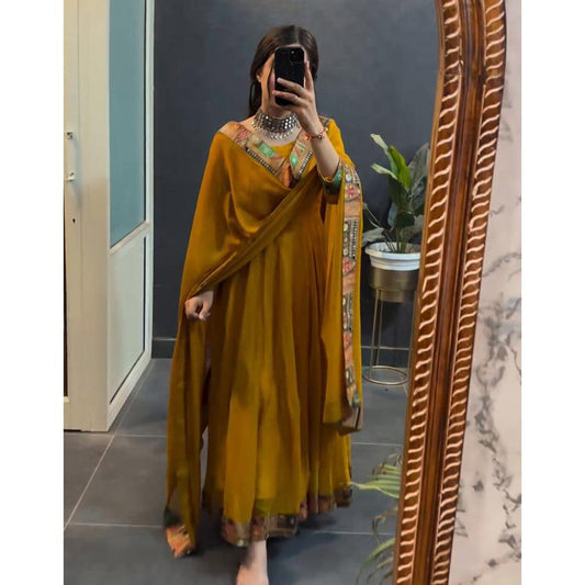 YELLOW PLAIN DESIGNER KURTI WITH LACE BORDER HEAVY DUPATTA