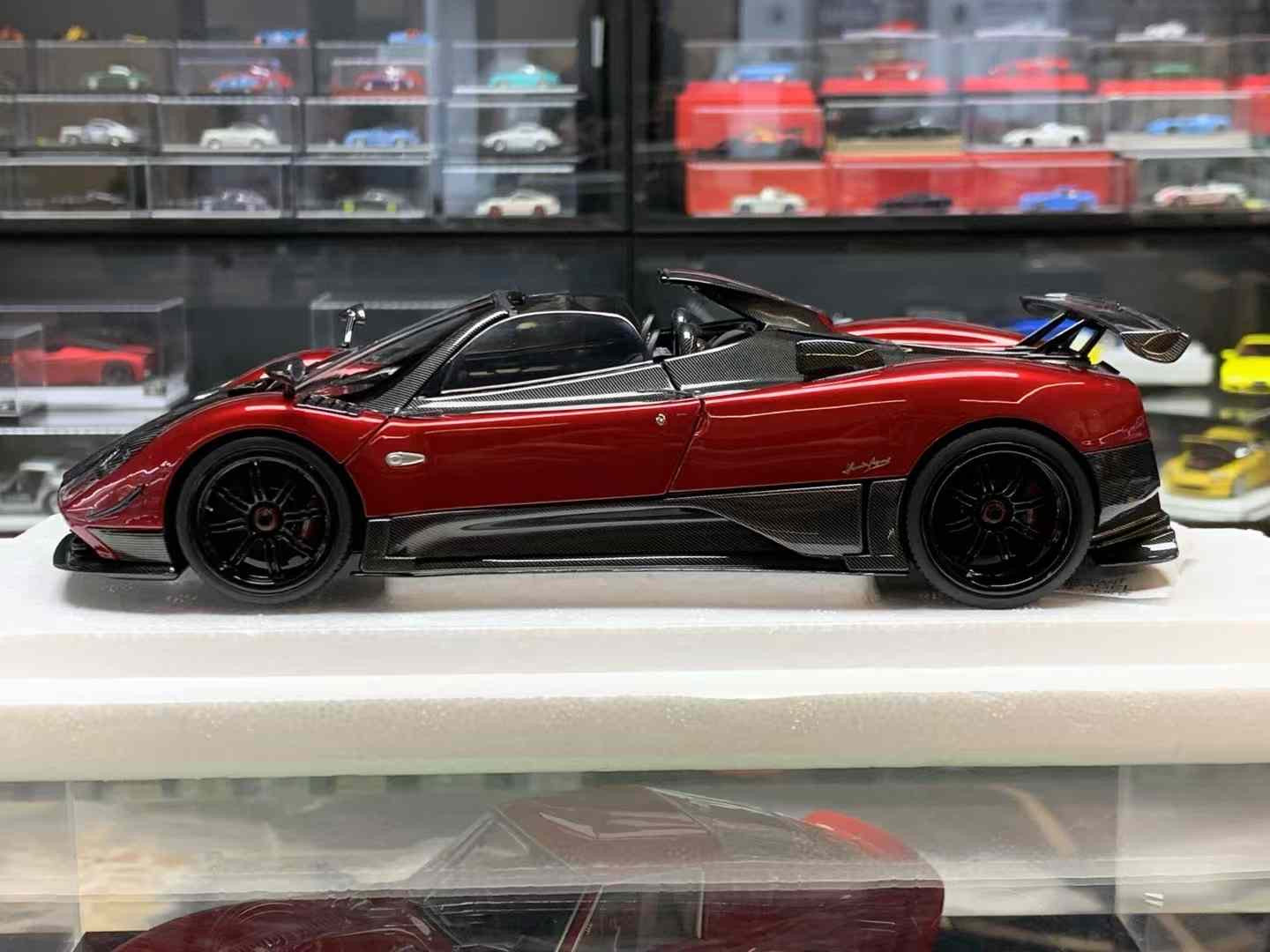 Zonda Pagani Cinque Roadster in 1:18 scale