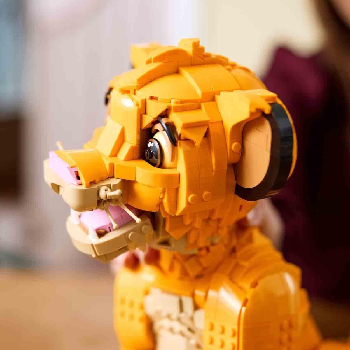 Disney Simba The Young Lion King Building Toy Collectable Creative Animal Figure Relaxing Activity
