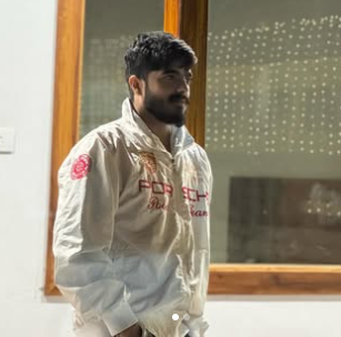 <em>Manish Khattar</em>