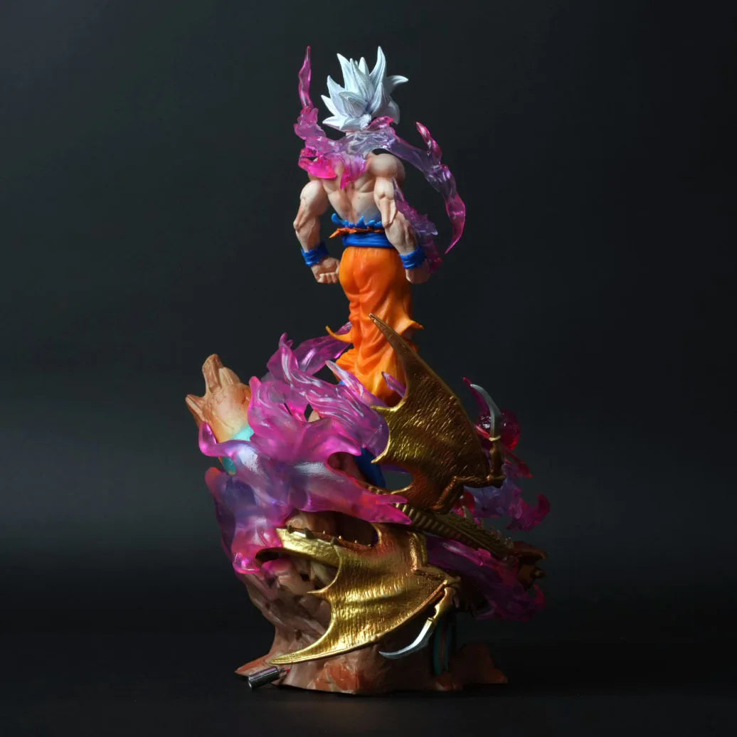 Ultra instinct Goku 30cm action figure